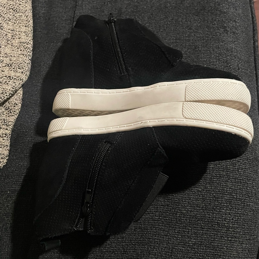 Steve Madden elevator shoes